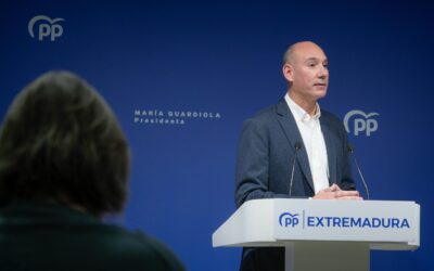 El PP defiende que el acuerdo garantiza estabilidad, crecimiento y el blindaje de las políticas de igualdad en Extremadura